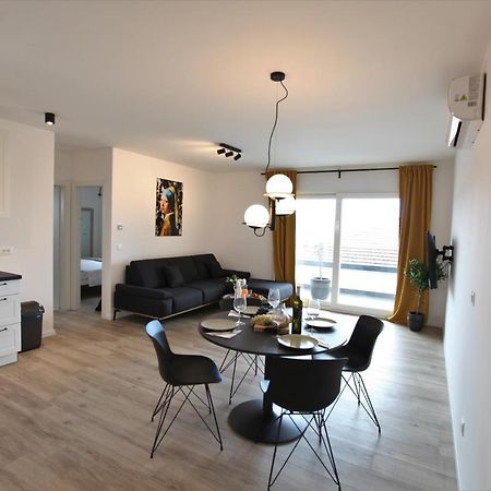 Apartments One Трогір Екстер'єр фото