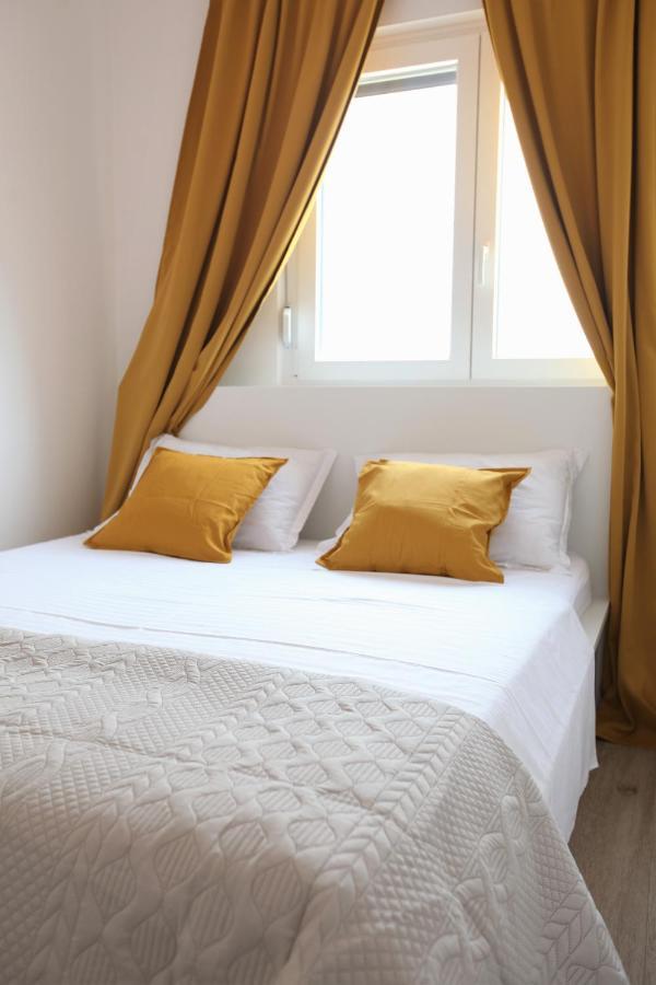 Apartments One Трогір Екстер'єр фото