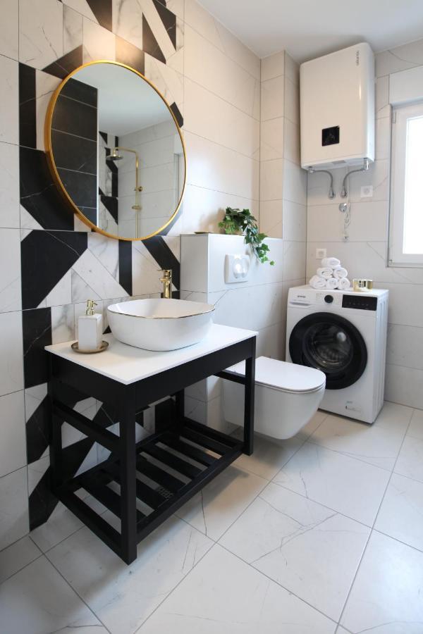 Apartments One Трогір Екстер'єр фото